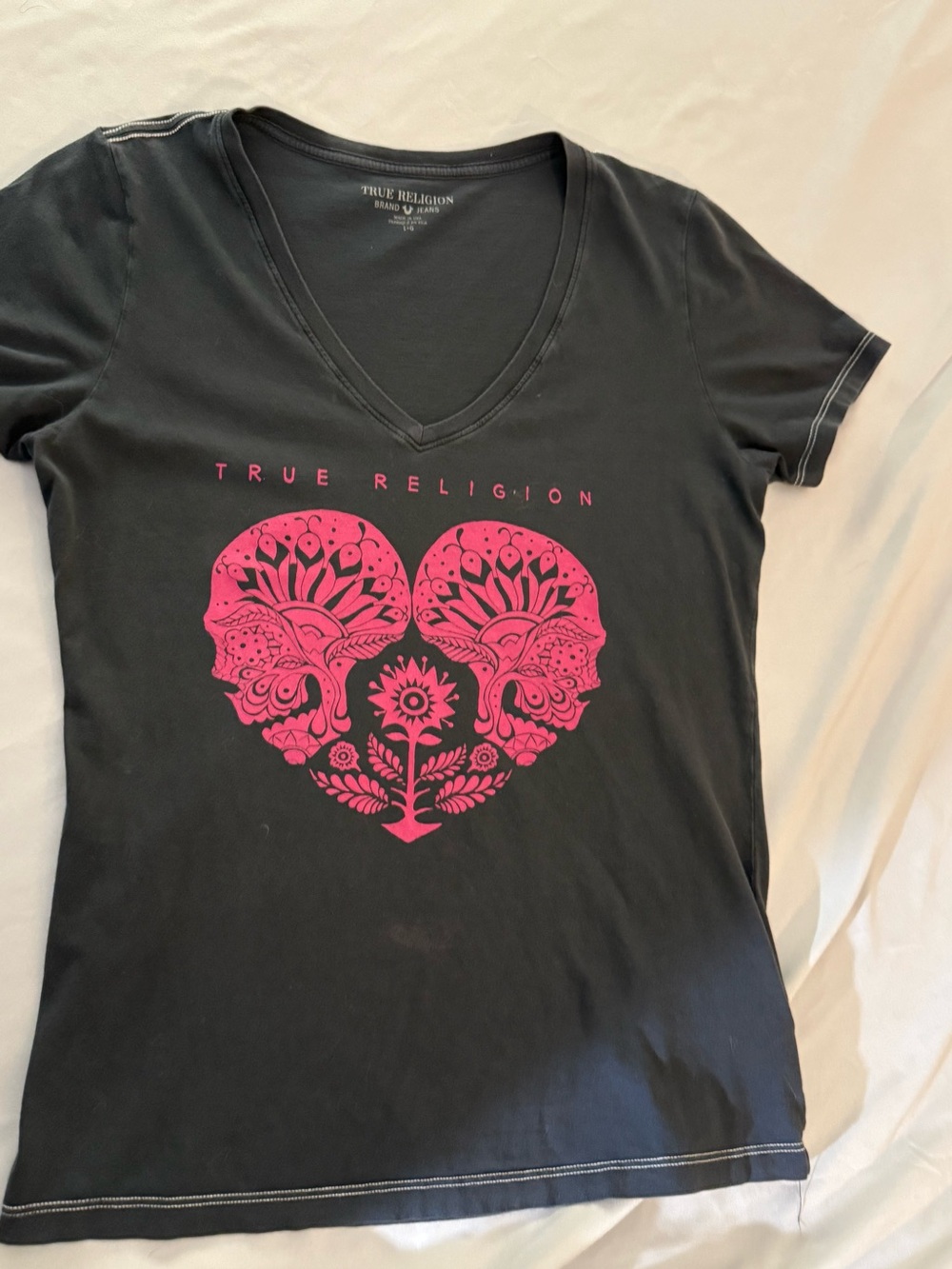 True Religion Black V-Neck Tee with Red Heart Graphic Skull